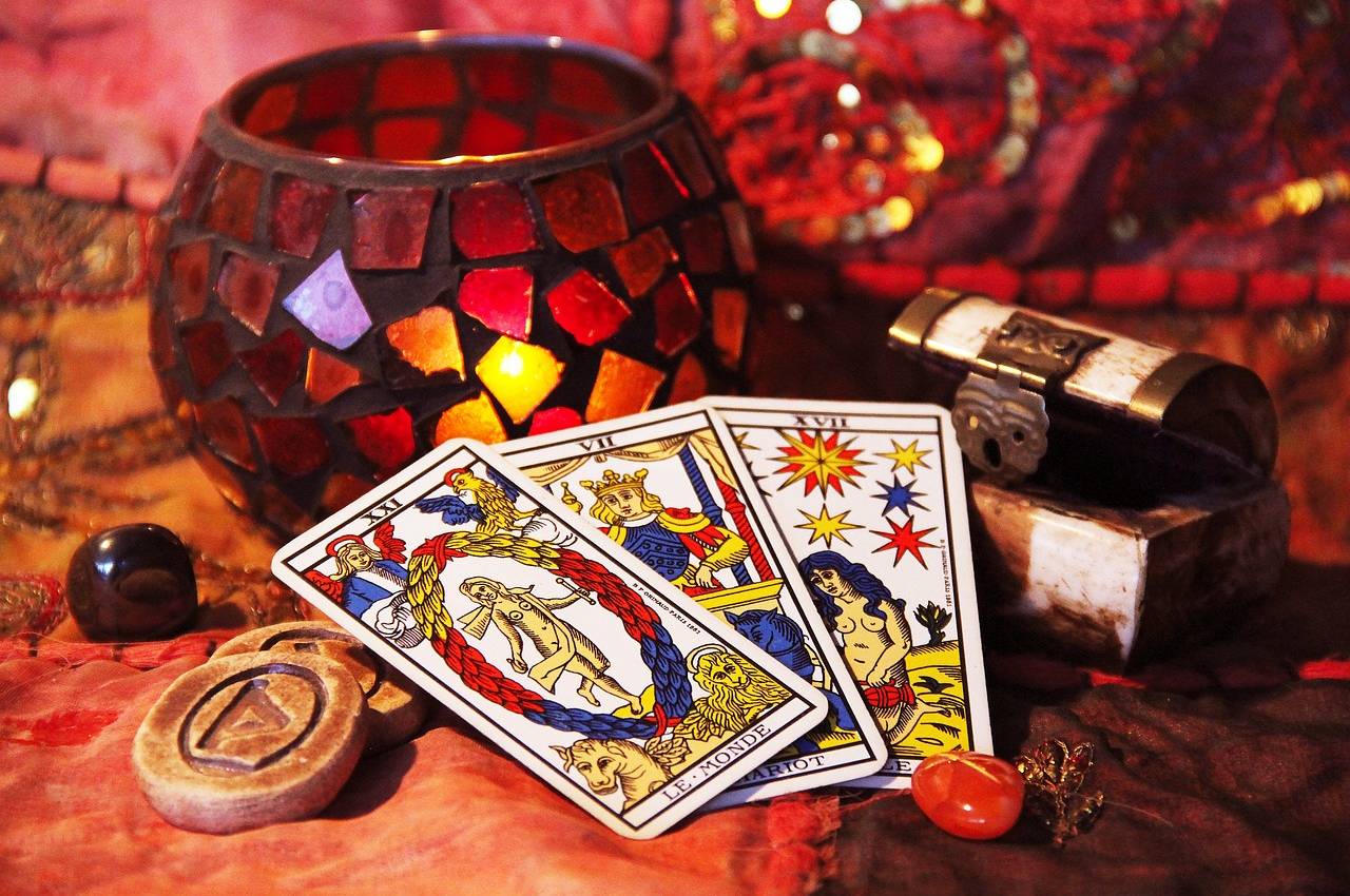 Oracle de l'Amour Universel : Voyance et divination